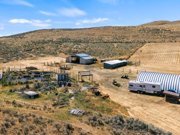 14190 N Wenas Rd, Selah, WA 98942