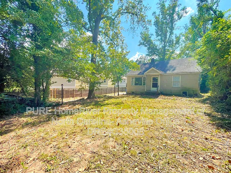 2 bed, 1.0 bath, $1,395 — Photo 1