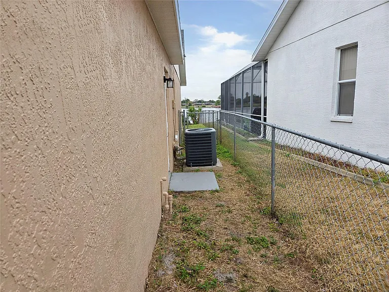 7651 Vienna Ln — Photo 20