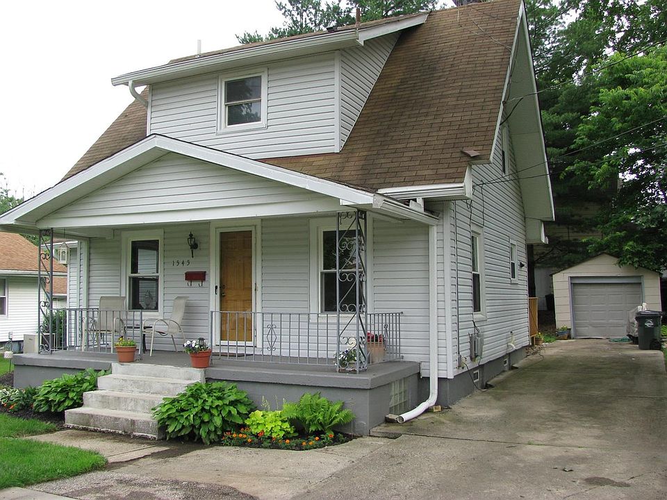 1st image of 1545 Saint Clair Ave