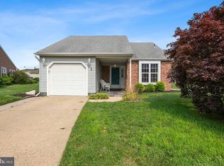1 Ivory Ct, Mount Laurel, NJ 08054