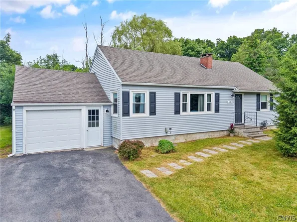6130 S Bay Rd, Cicero, NY 13039