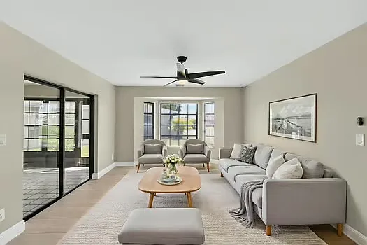 4836 Marine Dr — Photo 16
