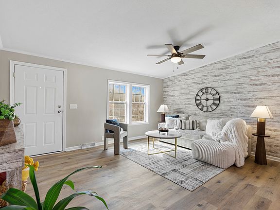 5th image of 4520 Superior Rd