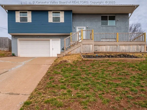 5322 Stranahan Dr, Cross Lanes, WV 25313