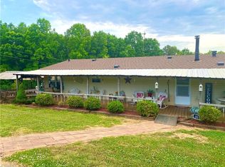 243 Ladybug Ln, Mount Airy, NC 27030