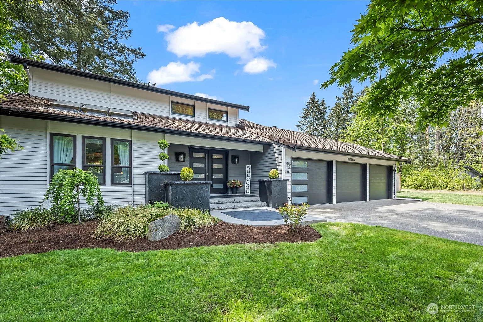 7502 68th Avenue W photo 1