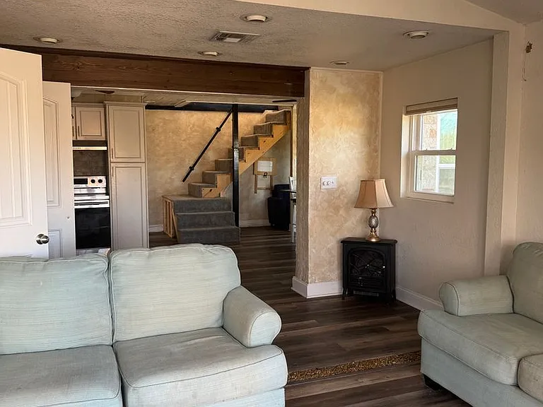 352 County Road 3670 — Photo 9