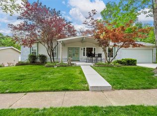 1196 Dunloe Rd, Ballwin, MO 63021