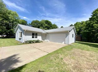 323 W 2nd St, Caspian, MI 49915