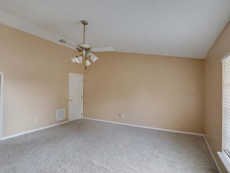 5212 Abelia Dr — Photo 11
