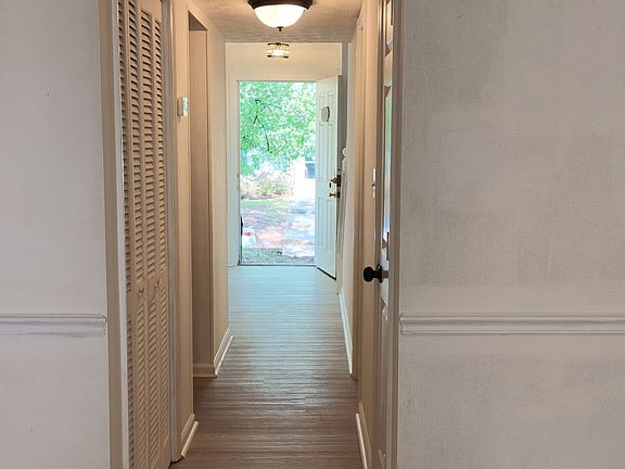 3rd image of 5475 Park Pl S