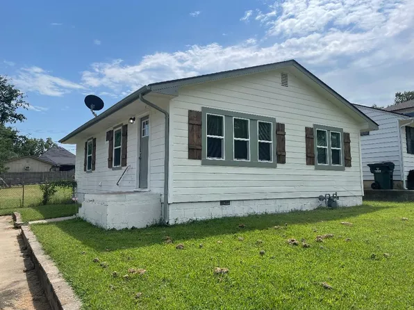 1313 W Maple St N, Collinsville, OK 74021