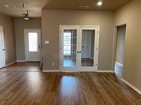 3rd image of 202 Wayne Dr