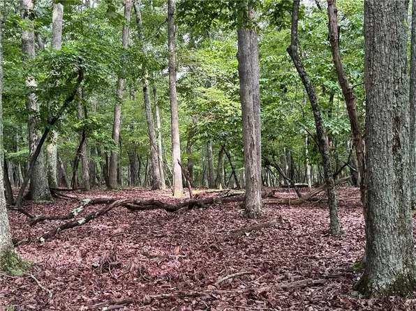 1695 Sierra Trace Rd, Denton, NC 27239