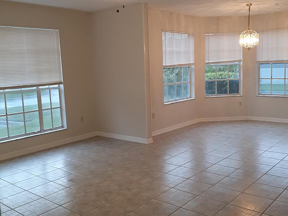 4th image of 900 Northern Dancer Way APT 100