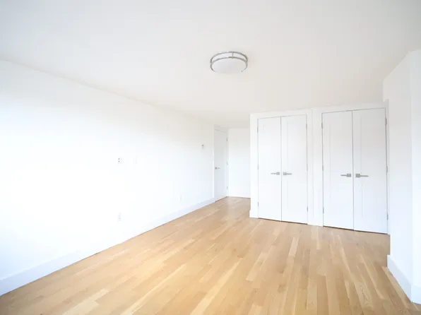 160 East 88th Street image 9 of 25