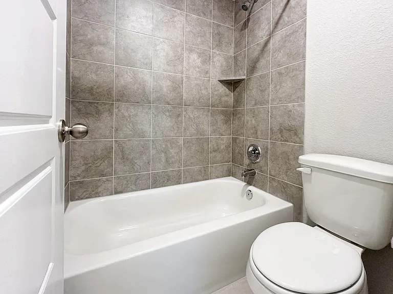 163 Haywood Mnr — Photo 25