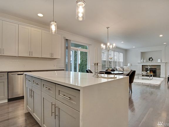 4th image of 4704 204th Street Ct E
