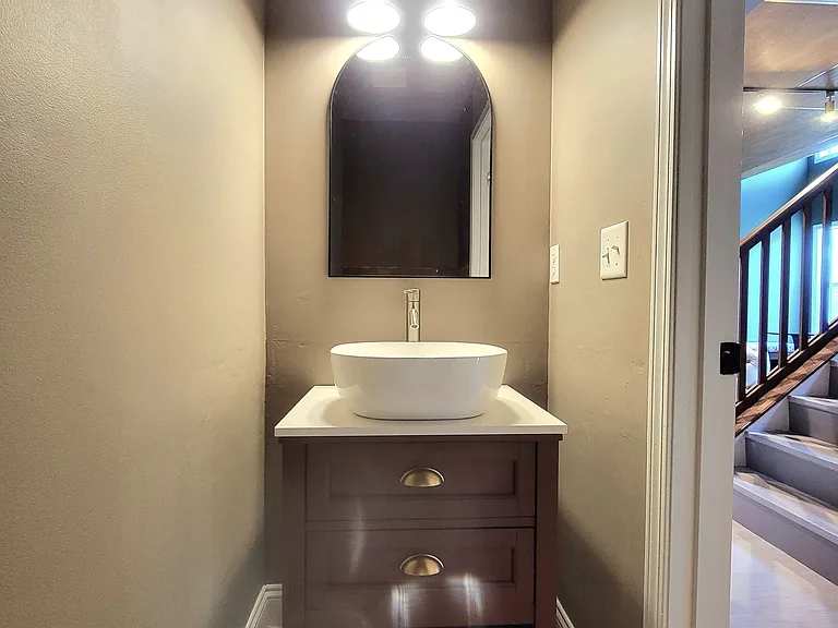 Cove Landing Dr — Photo 12