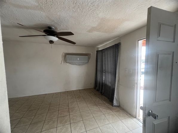409 Poplar St, Anthony, TX 79821