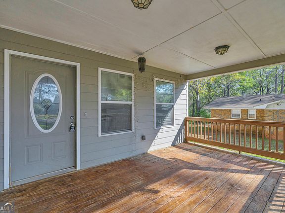 3rd image of 185 Garnet Ridge Dr