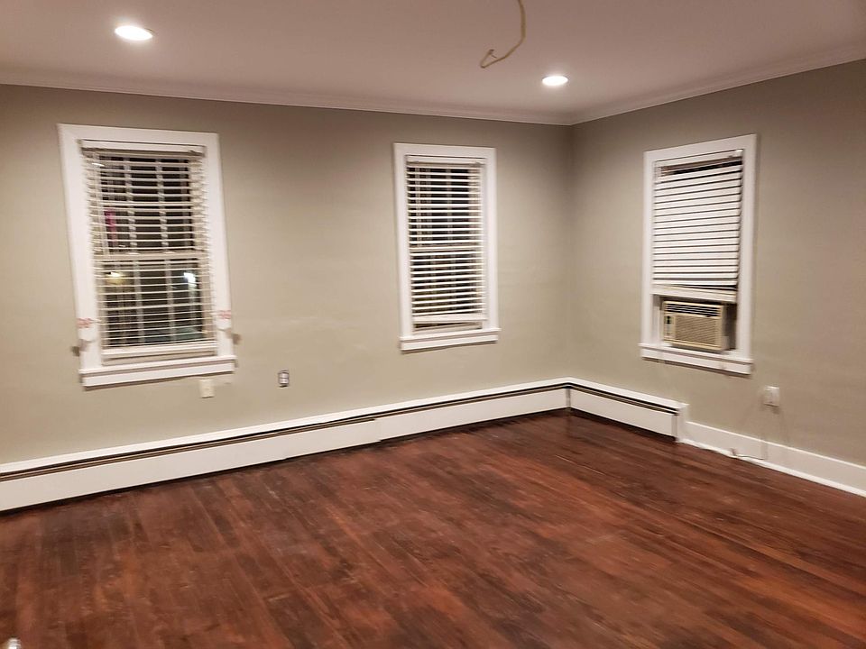 2nd image of 203 S Seton Ave