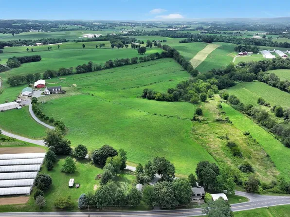 39 Temple Rd, Richland, PA 17087