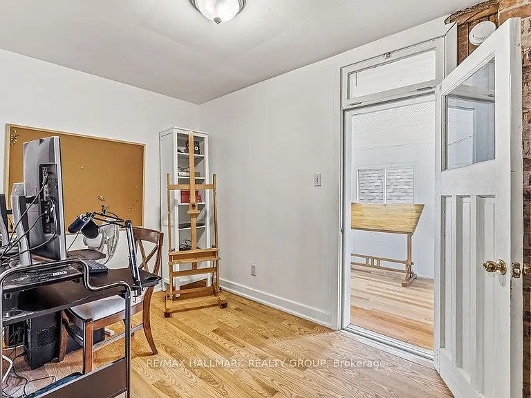 439 Kent St — Photo 23