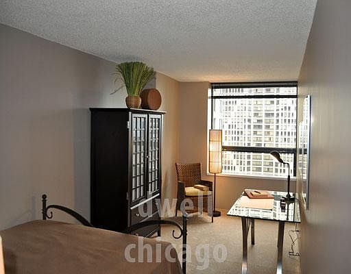 3rd image of 445 E Ohio St APT 712