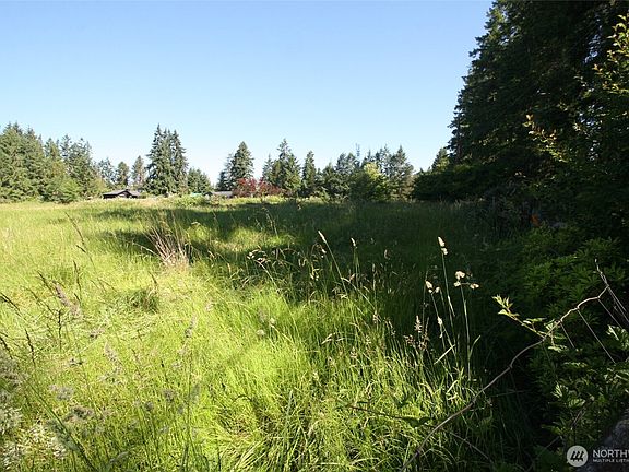 3rd image of 5933 Sleepy Hollow Lane NE