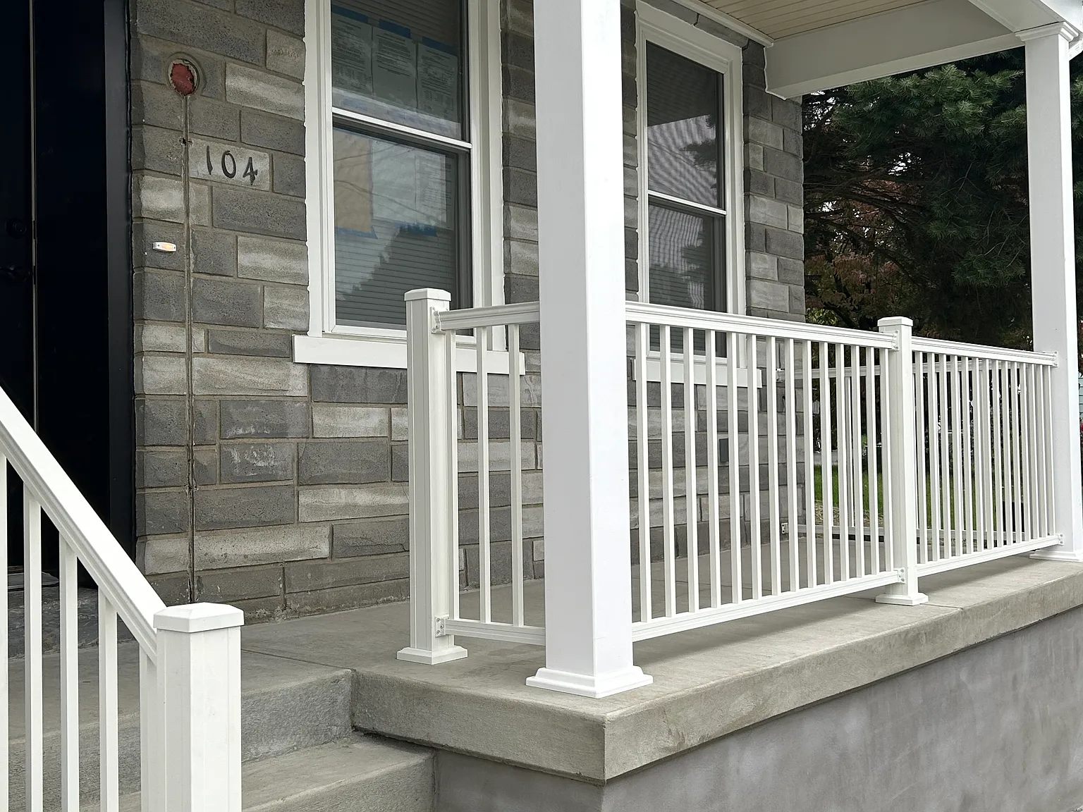3 bed, 2.5 bath, 2300 sqft, $2,500 — Photo 2