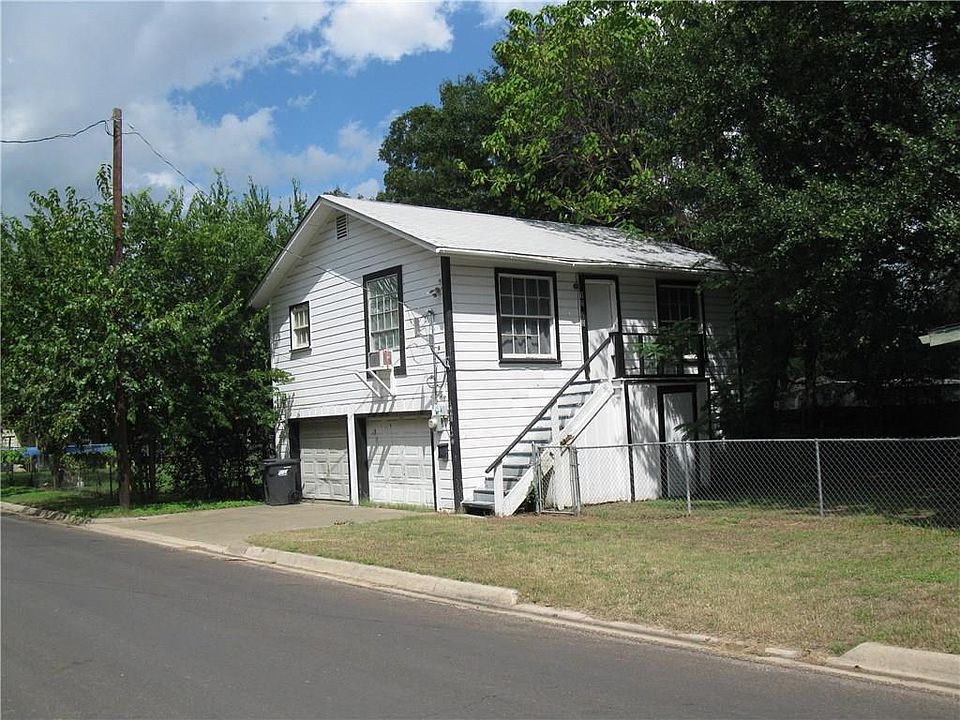 2nd image of 1220 Sycamore Ave