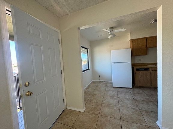 4th image of 2181 Clearwater Dr APT 4