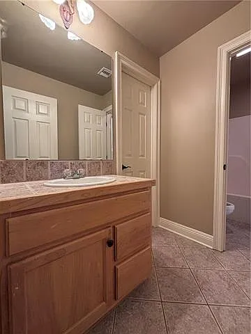 421 Greenfield Dr — Photo 17