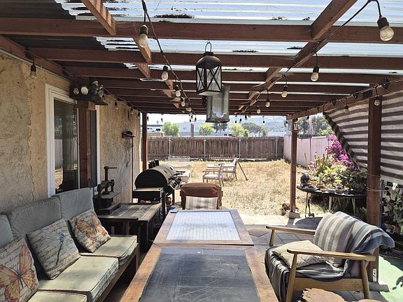 5th image of 104 Rancheros Dr