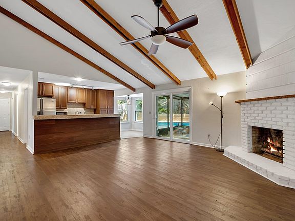 5th image of 2212 Branbury Ln