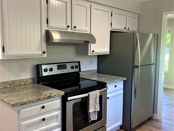 4th image of 12214 SE McGillivray Blvd