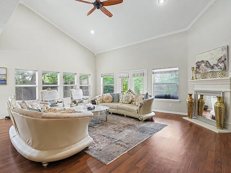8660 Lariat Cir — Photo 18