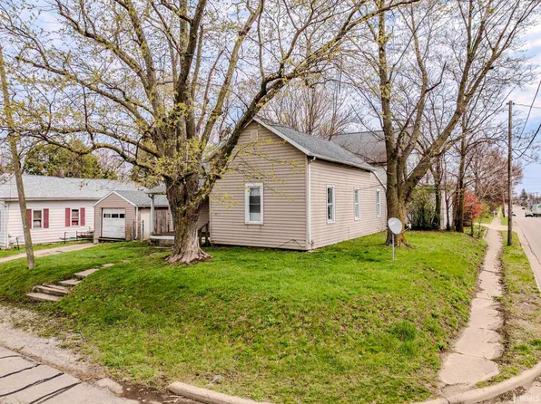 1814 S Elliott St, Muncie, IN 47302