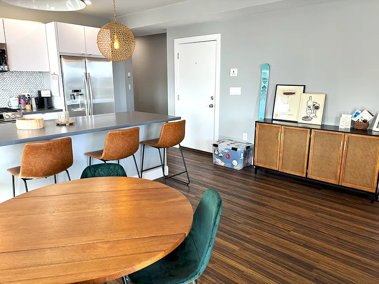 408 E 8th St #3 — Photo 4