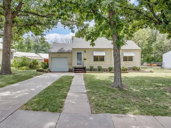 1500 W Edgemoor Dr, El Dorado, KS 67042