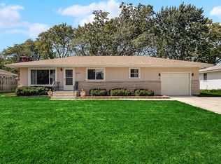 8522 Lee St, Crown Point, IN 46307