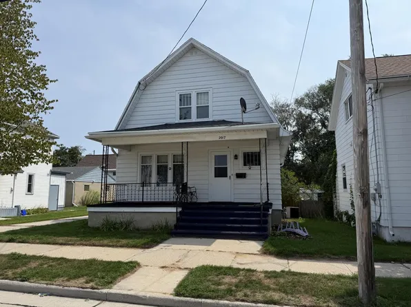 2017 Adams STREET, Two Rivers, WI 54241