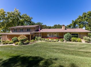 965 Indian Rdg, Dubuque, IA 52003