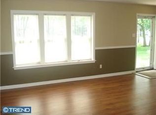 10 Christopher Mill Rd, Medford, NJ 08055