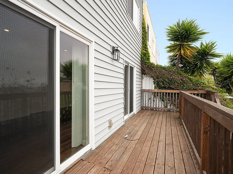 421 Nevada St — Photo 28
