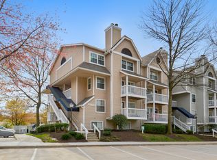10821 Hampton Mill Ter APT 200, Rockville, MD 20852