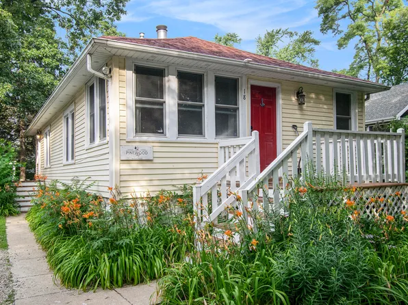 18 N Taylor St, New Buffalo, MI 49117