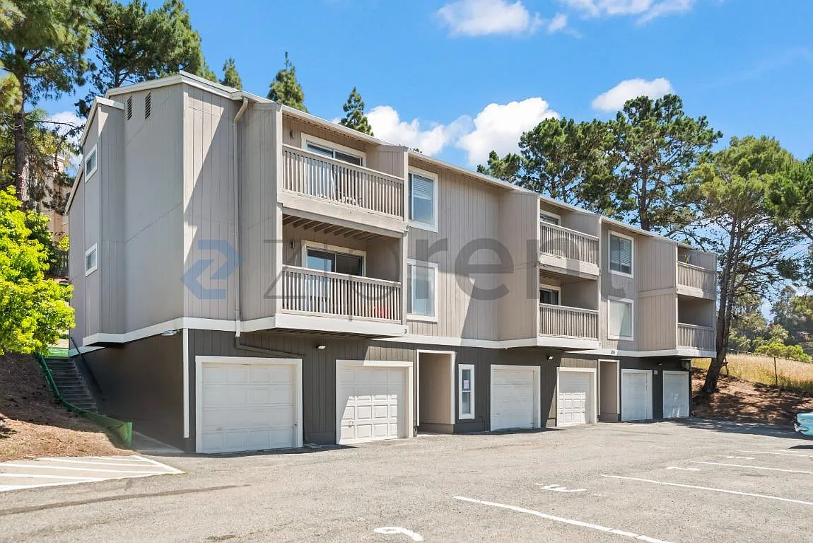 2 bed, 1000 sqft, $2,783 — Photo 1